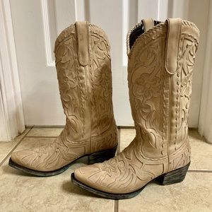 Lane Boot: Style Robin, Size 8